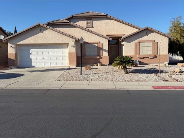 814 Hunters Ridge Way , North Las Vegas, NV 89032