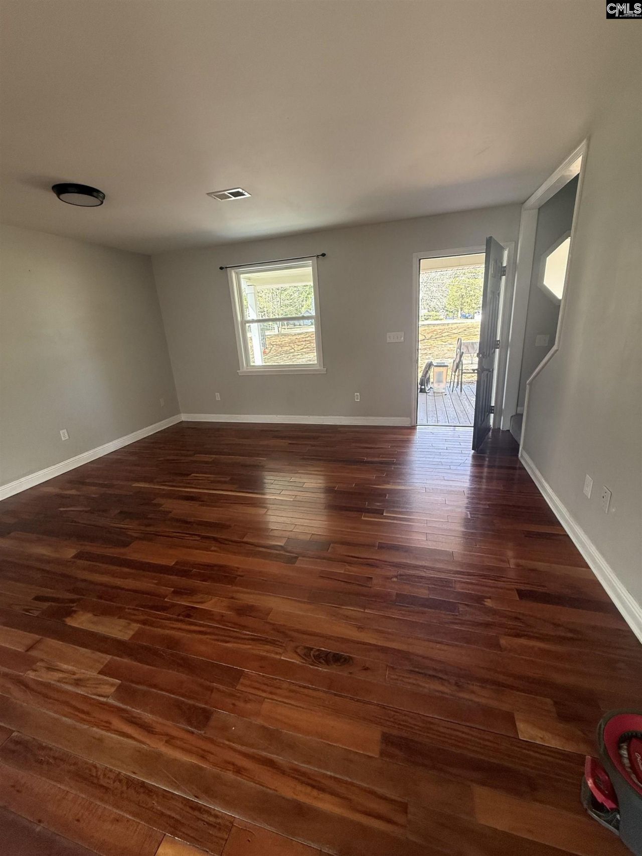 557 Shirway Road  Photo 11