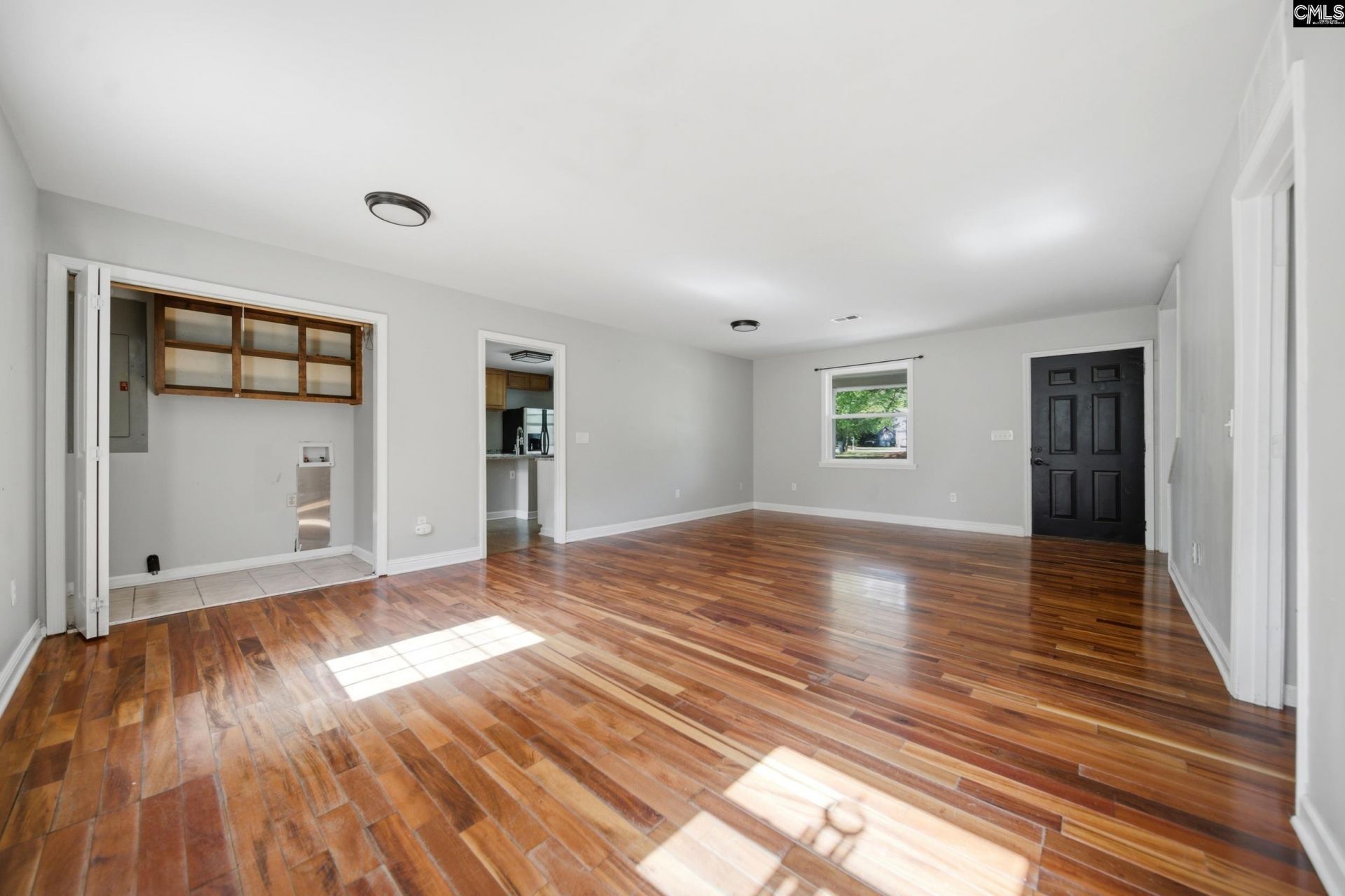 557 Shirway Road Photo 12