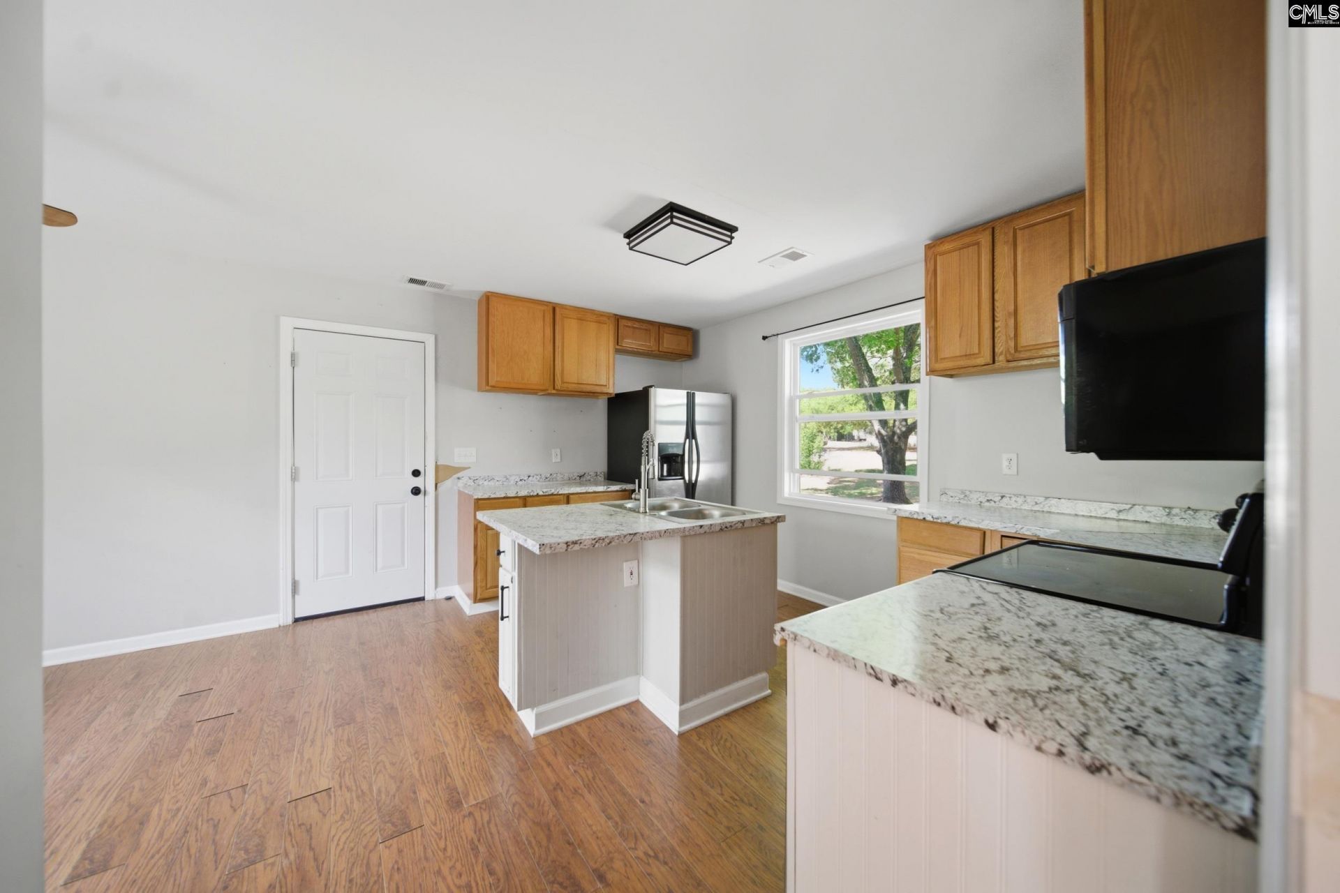 557 Shirway Road Photo 16