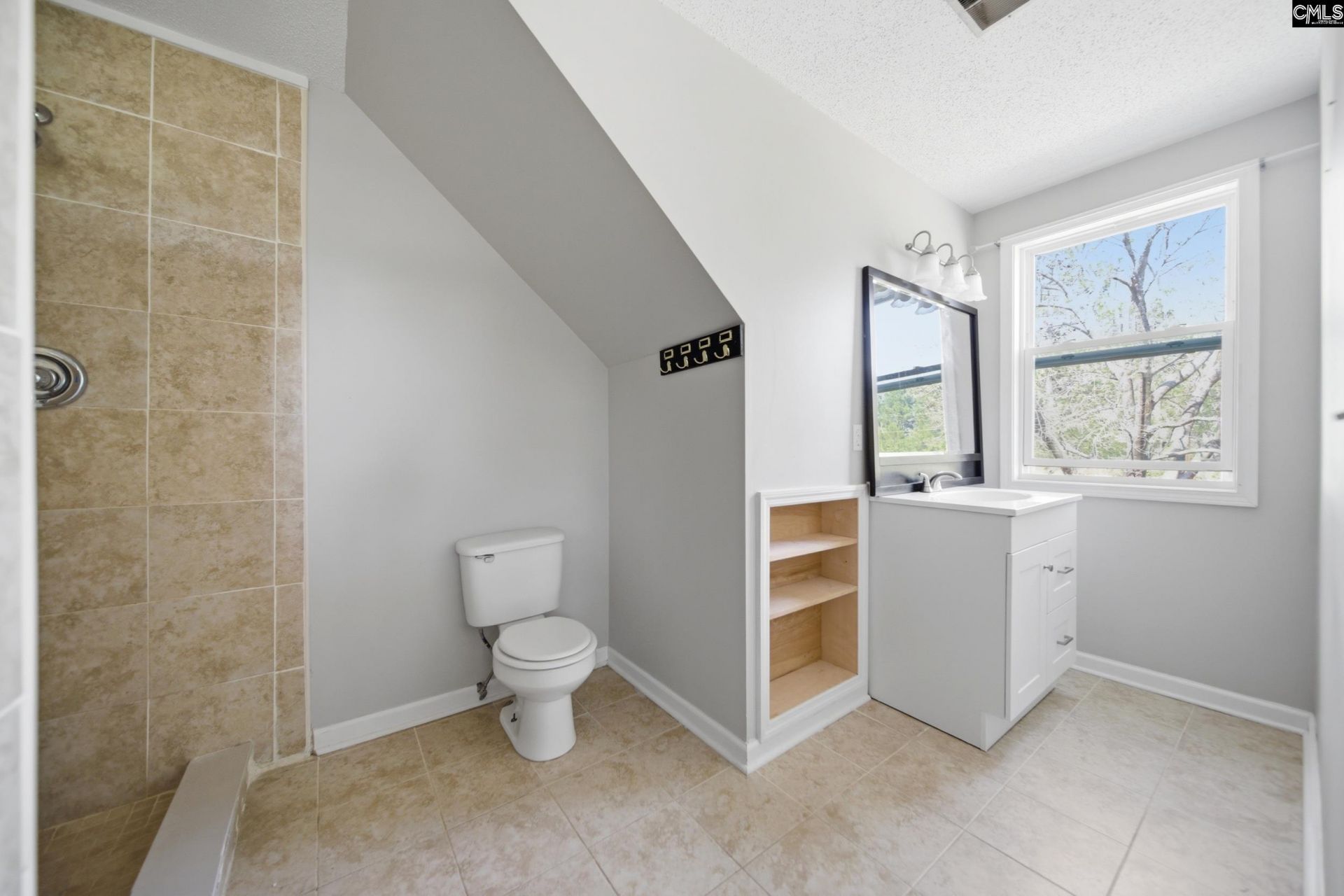 557 Shirway Road Photo 4