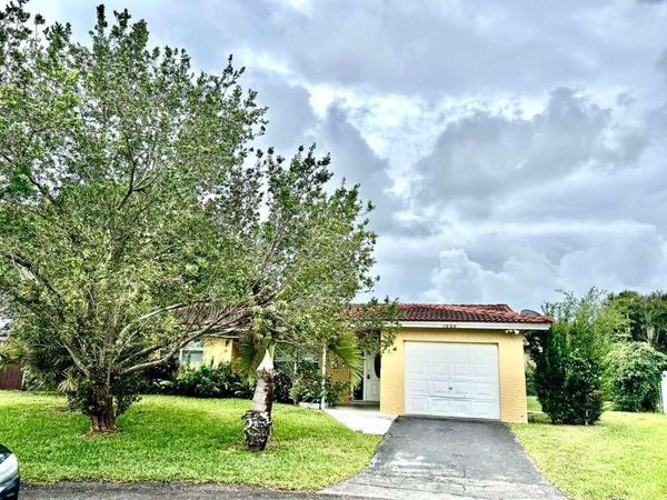 7608 NW 43rd Court, Coral Springs, FL 33065