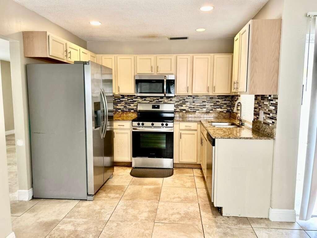 7608 NW 43rd Court, Coral Springs, FL 33065 Photo