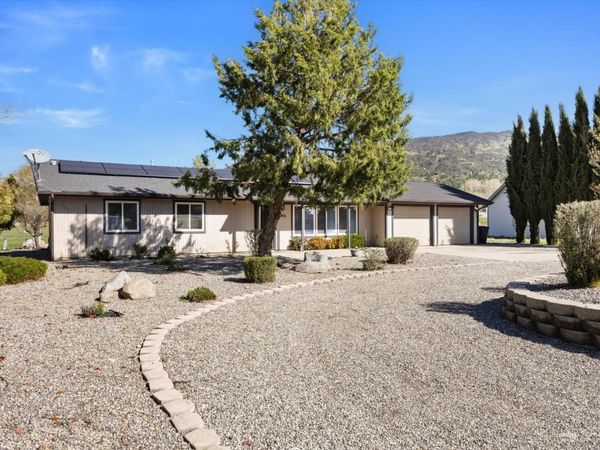 23831 Pebble Beach Lane, Tehachapi, CA 93561
