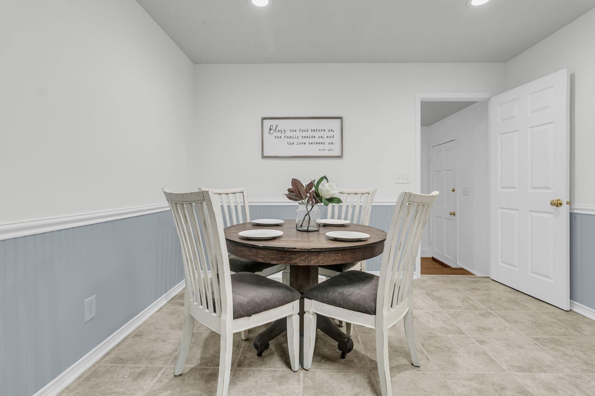 404 Forest Circle Photo 16