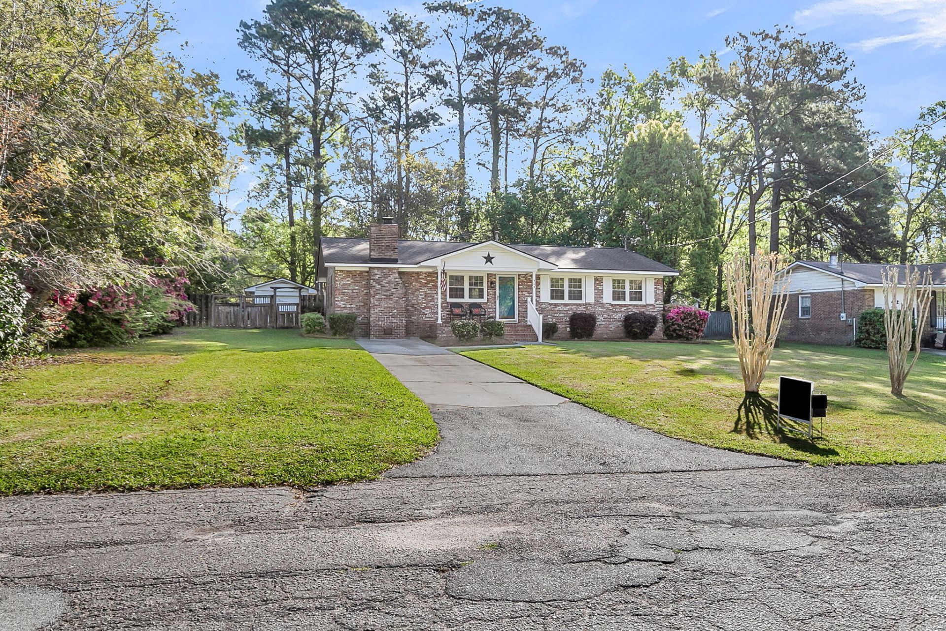 404 Forest Circle Photo 27