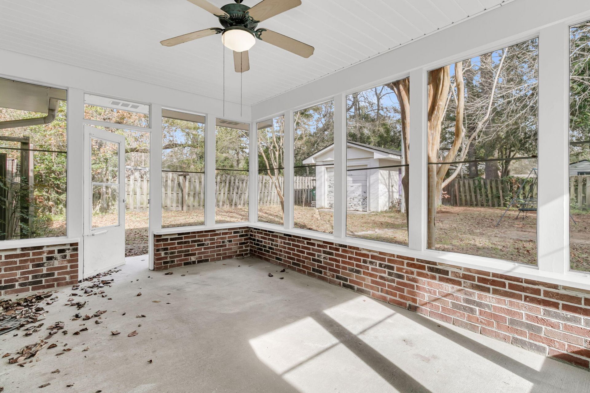 404 Forest Circle Photo 34