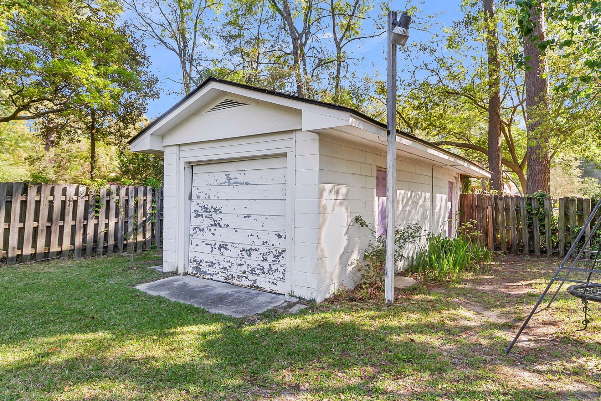 404 Forest Circle Photo 4