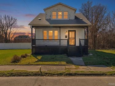 5573 Montclair Street, Detroit, MI 48213