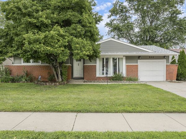 532 Landmeier Road , Elk Grove Village, IL 60007