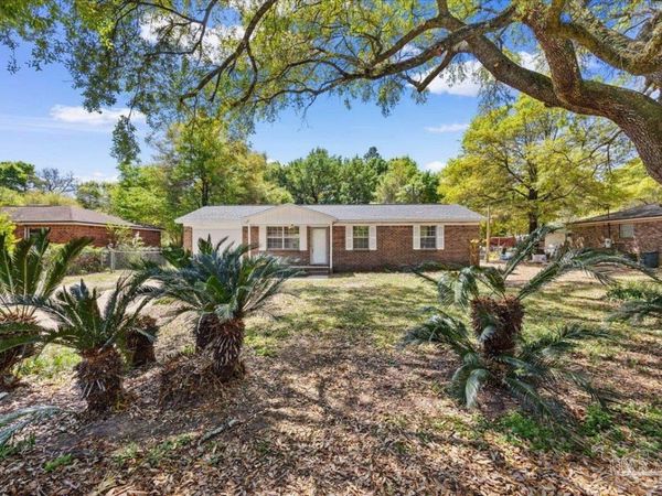 5633 Collinswood Dr, Milton, FL 32583