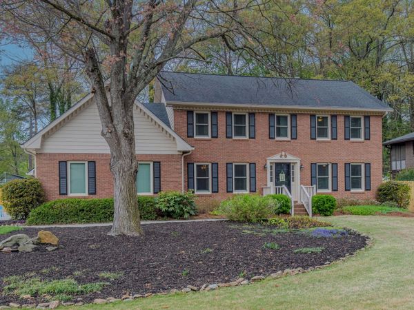 733 Ridgeview Drive SW, Lilburn, GA 30047