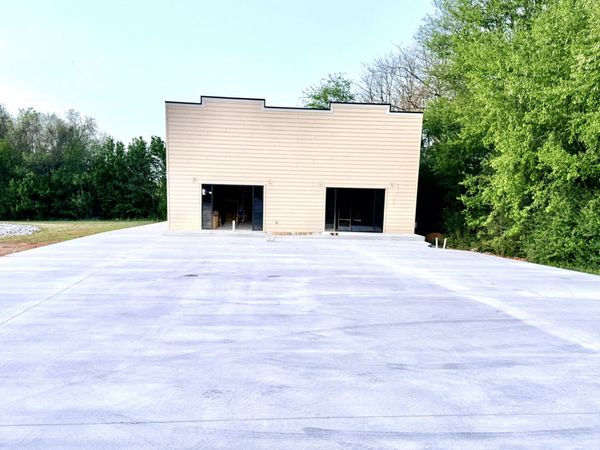 913 S College St , Winchester, TN 37398