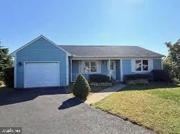 220 SYCAMORE LANE, NEW HOLLAND, PA 17557