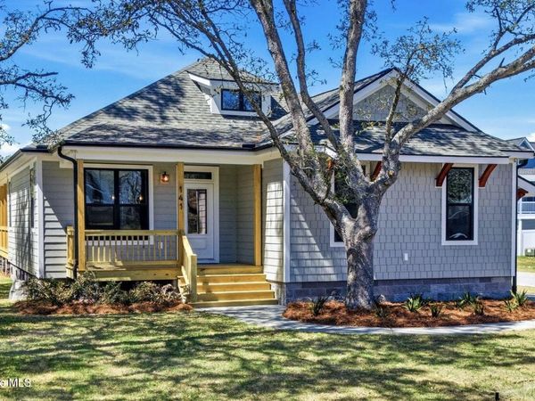 141 NE 39th Street , Oak Island, NC 28465