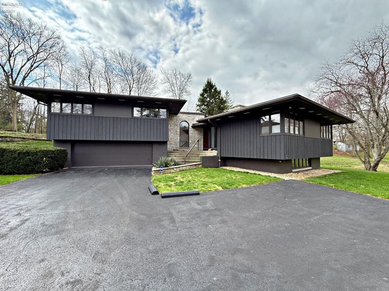 35 S Willow Court, Tiffin, OH 44883 Photo 3