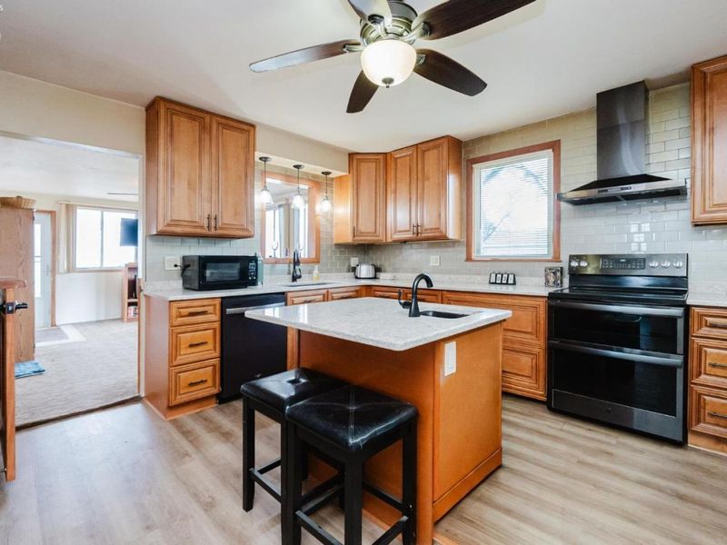 332 Krotzer, Luckey, OH 43443 Photo 5