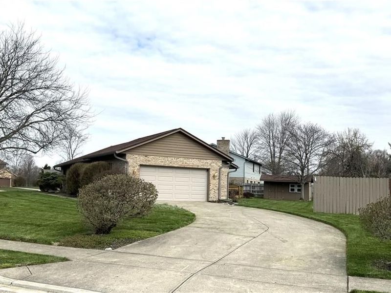 275 Mecca Drive, Vandalia, OH 45377 Photo 2