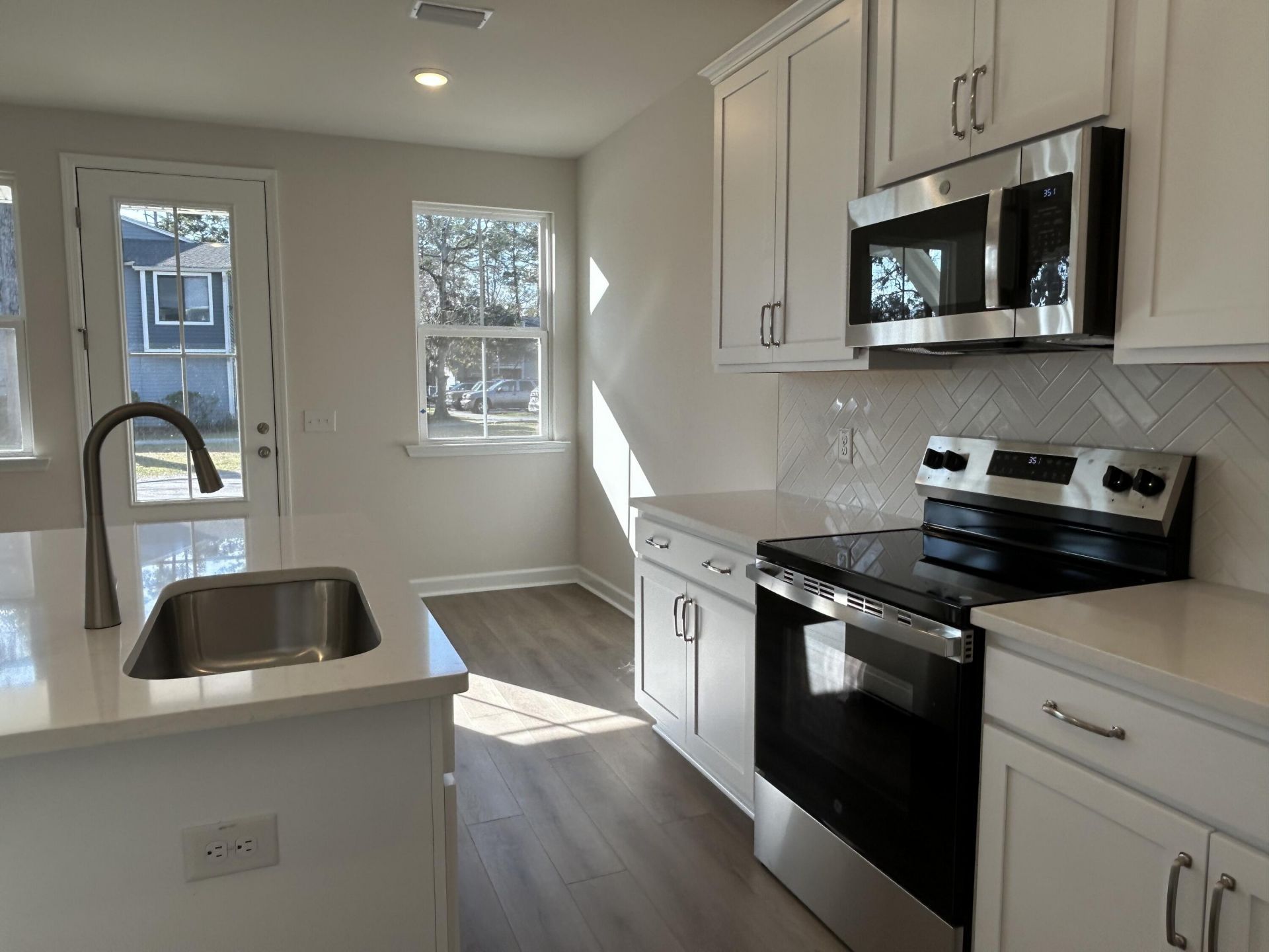 481 Martins Creek Boulevard Photo 2