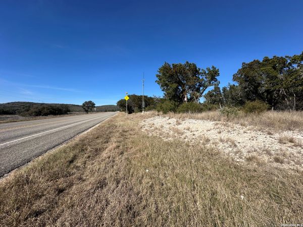 17130 Highway 127, Sabinal, TX 78881