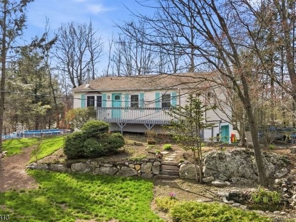 6 Ramsay Rd, West Milford, NJ 07421