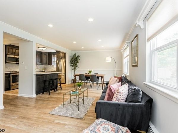 7 Van Vleck St, Montclair, NJ 07042