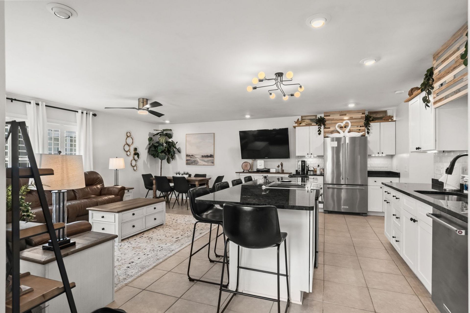 6001 - 305 S Kings Hwy. Photo 22