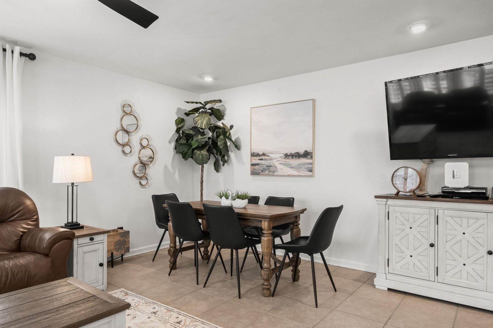 6001 - 305 S Kings Hwy. Photo 27