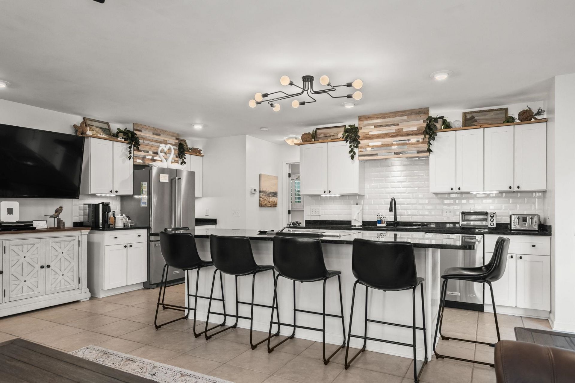 6001 - 305 S Kings Hwy. Photo 30