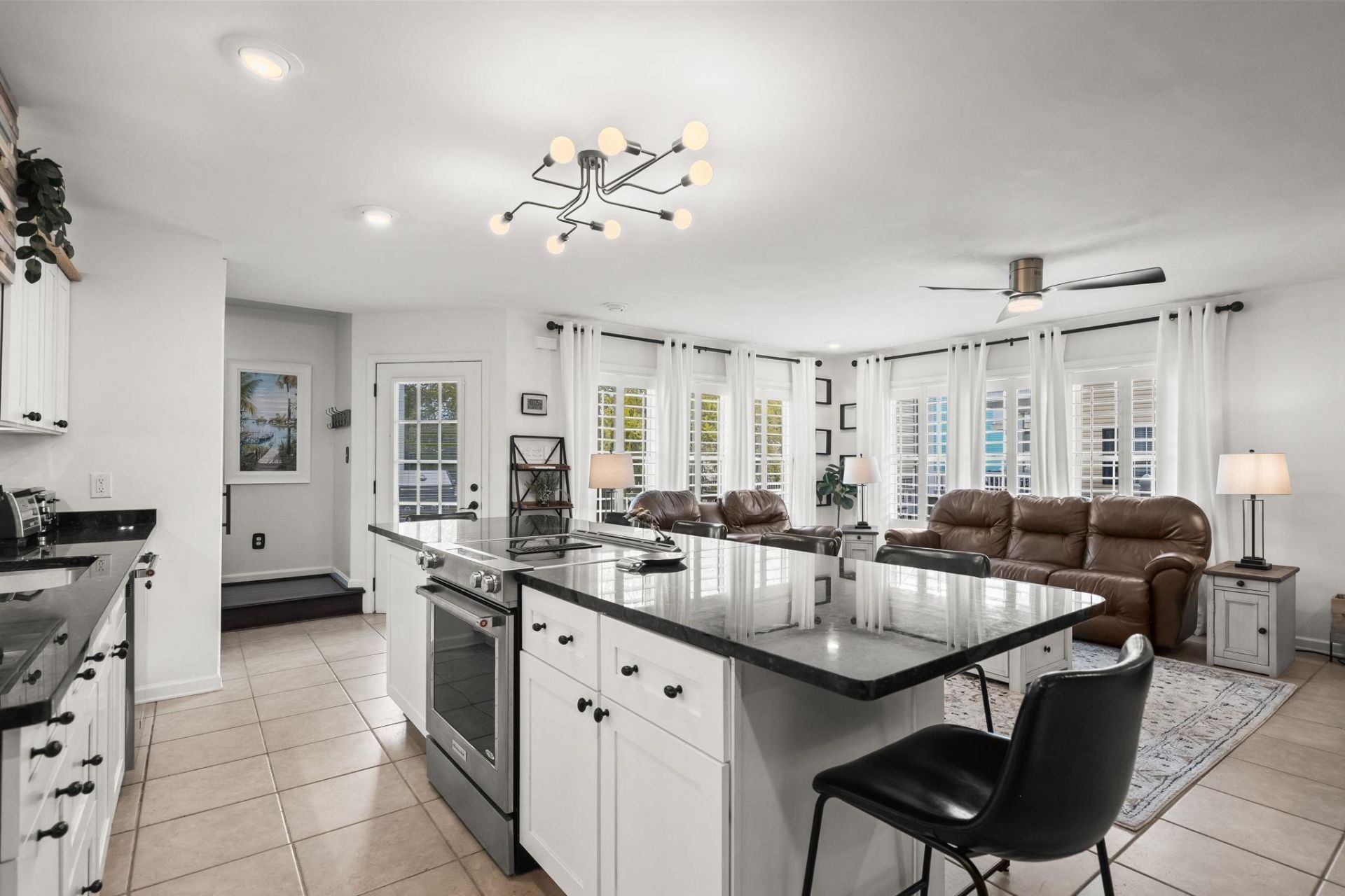 6001 - 305 S Kings Hwy. Photo 35