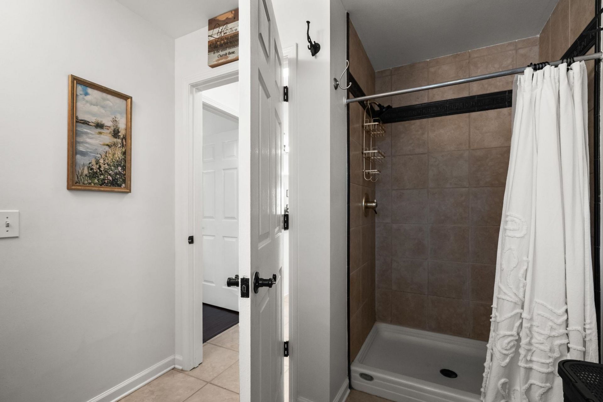 6001 - 305 S Kings Hwy. Photo 39