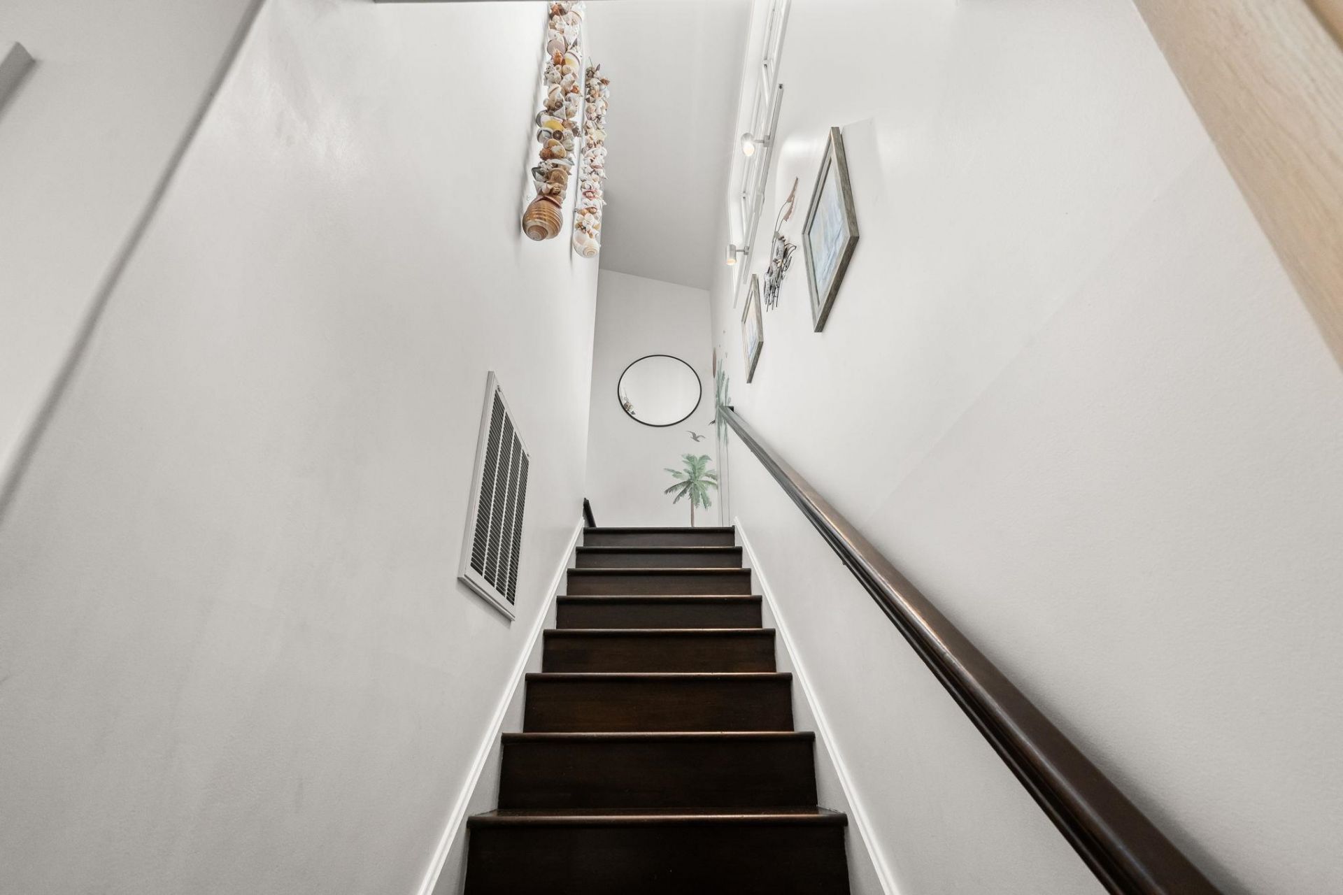 6001 - 305 S Kings Hwy. Photo 40