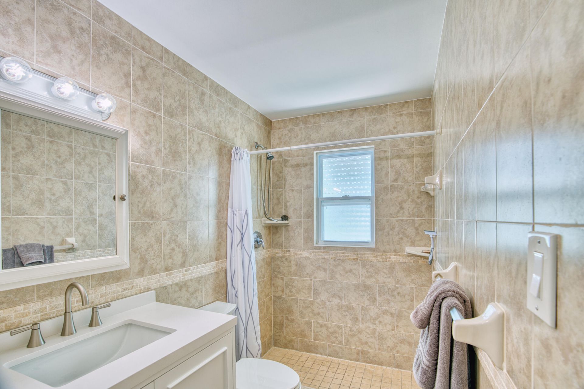 330-340 4th Street, Key Colony, FL 33051 Photo