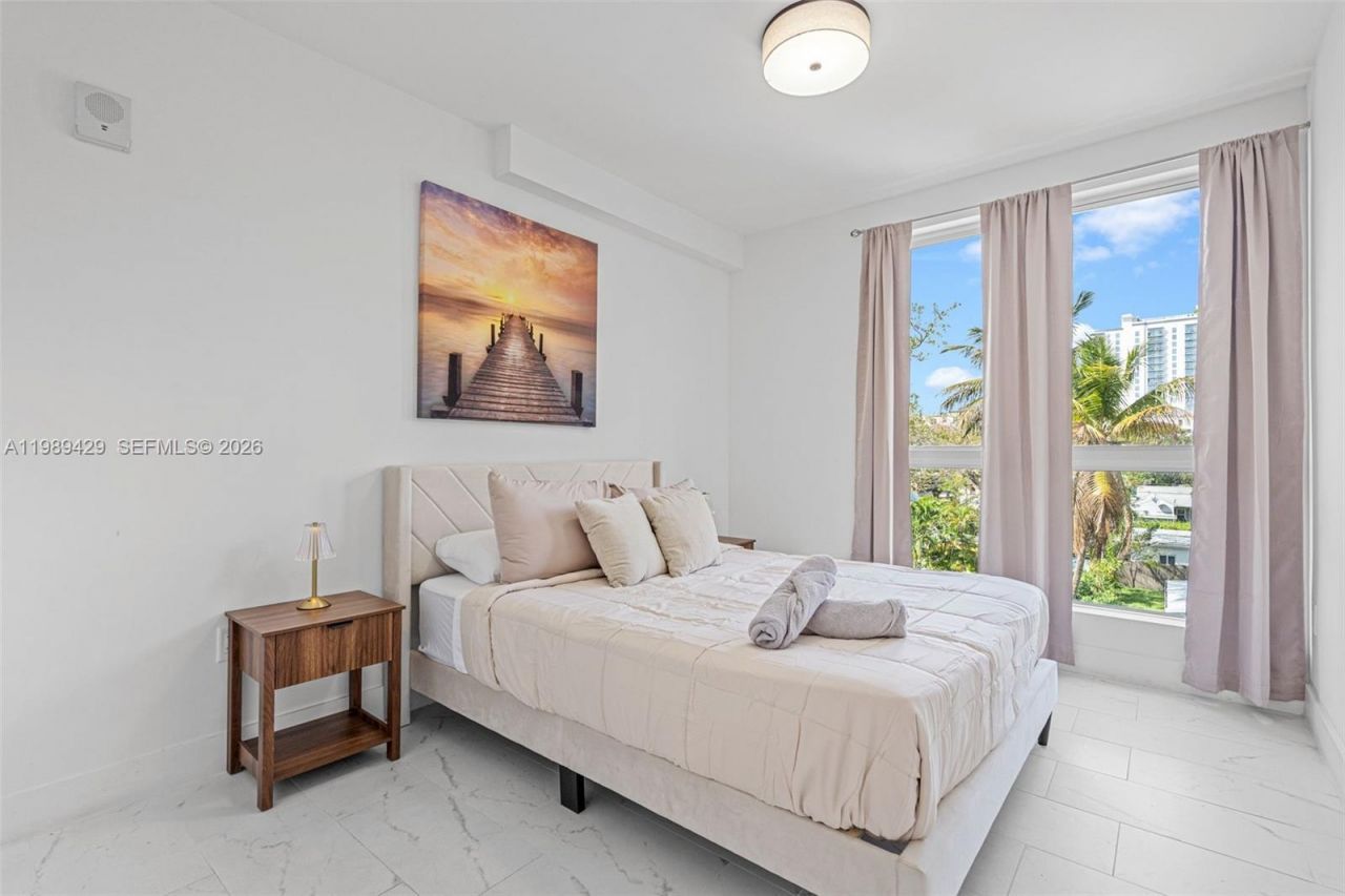 1850 Monroe Street , Unit 309, Hollywood, FL 33020 Photo