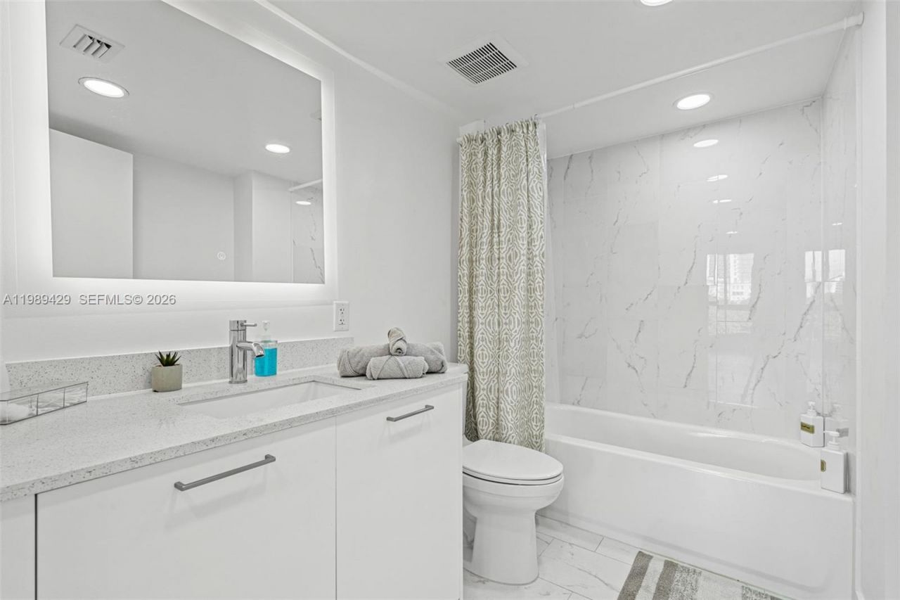 1850 Monroe Street , Unit 309, Hollywood, FL 33020 Photo