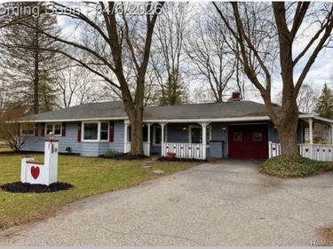 1260 Gilbert Street, Flint Twp, MI 48532