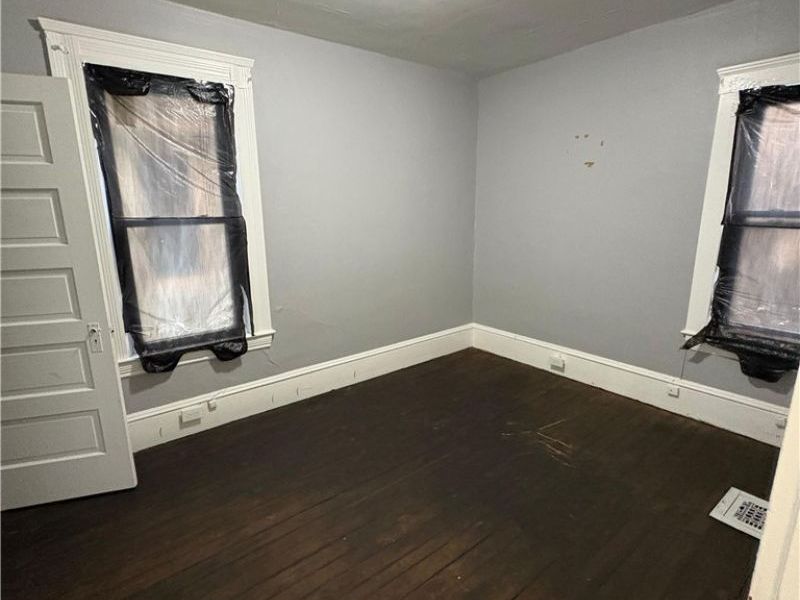 581 E 114th Street, Cleveland, OH 44108 Photo 11