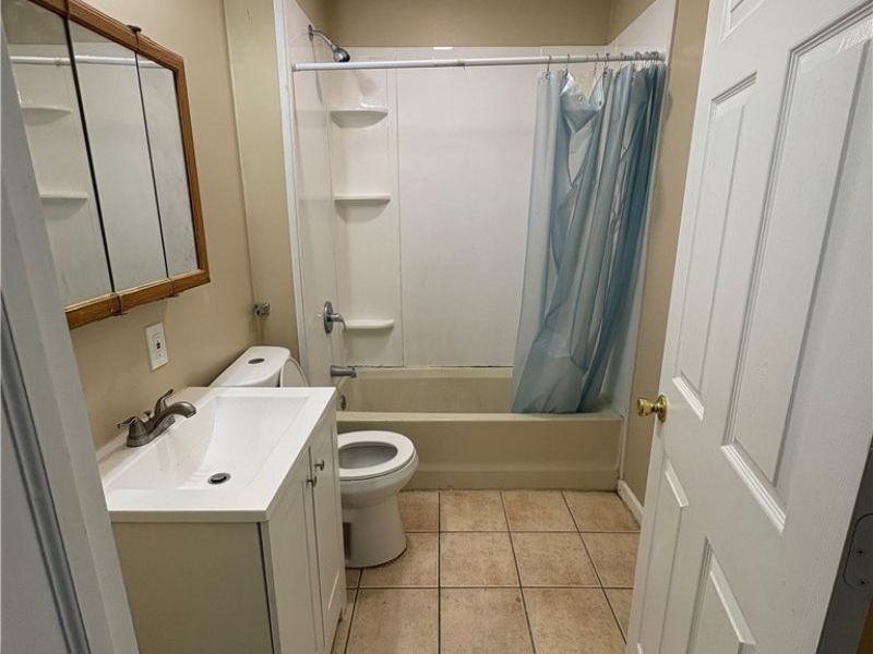 581 E 114th Street, Cleveland, OH 44108 Photo 13