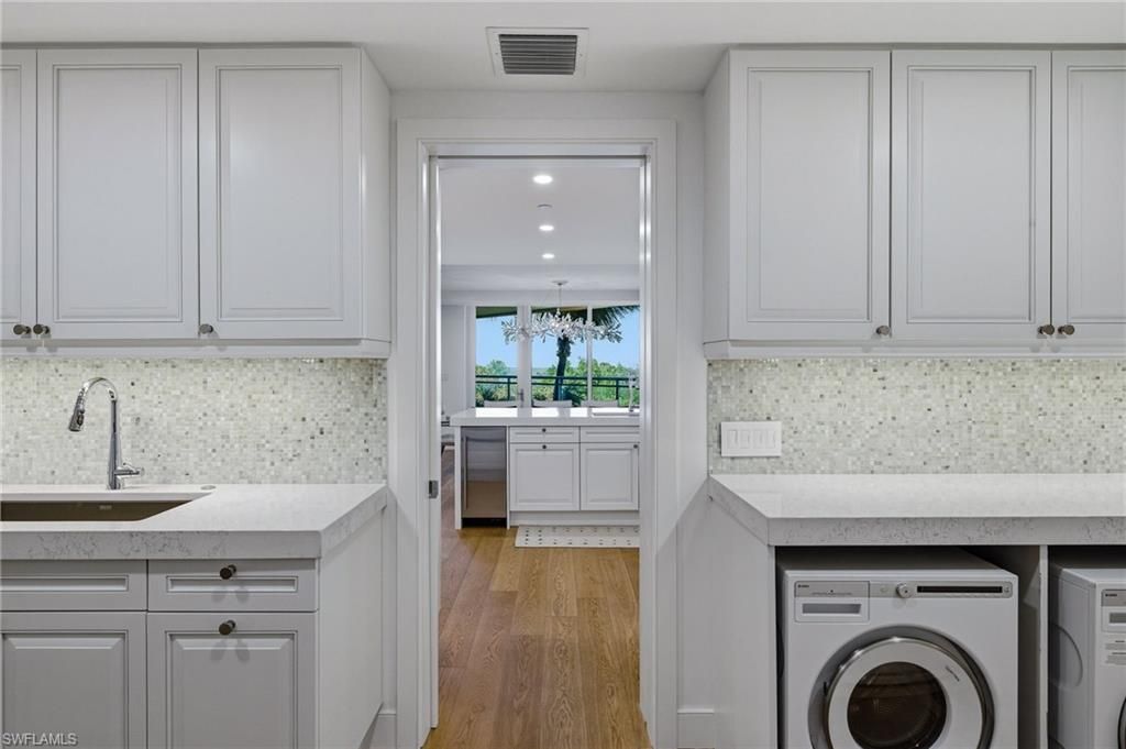 11125 Gulf Shore Dr, Unit 308, Naples, FL 34108 Photo