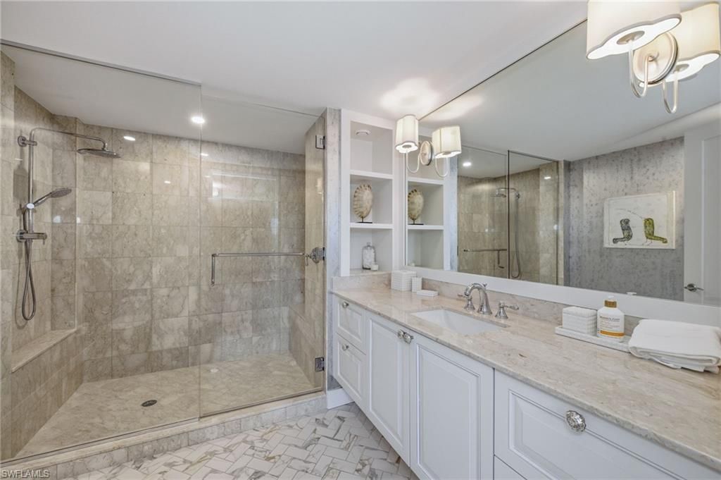 11125 Gulf Shore Dr, Unit 308, Naples, FL 34108 Photo