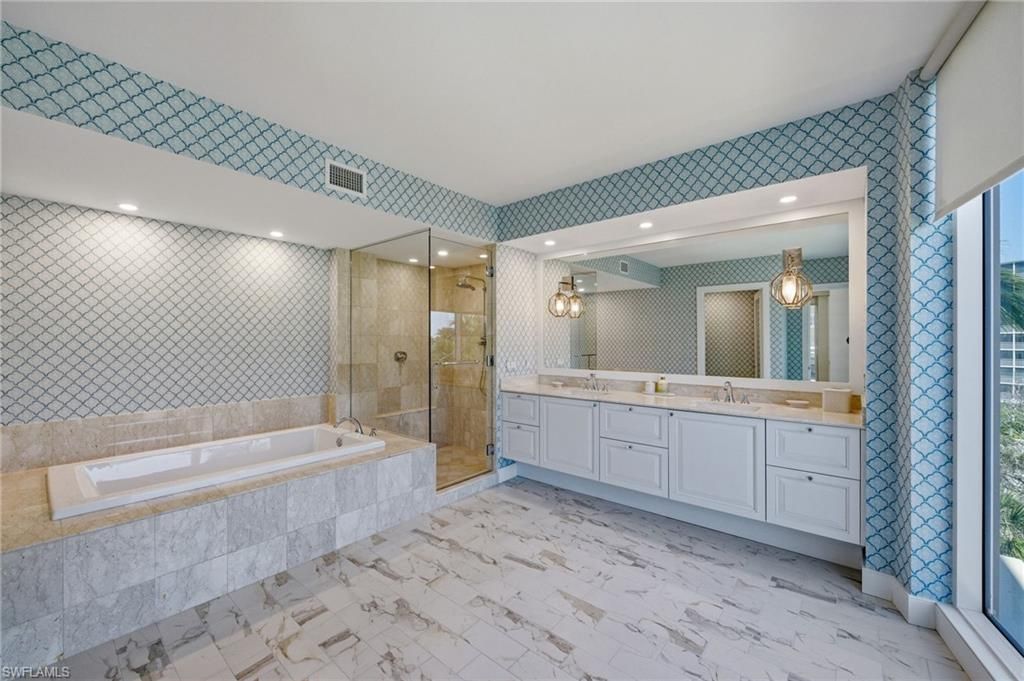 11125 Gulf Shore Dr, Unit 308, Naples, FL 34108 Photo