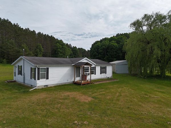 15450 Johnson Road, Kaleva, MI 49645