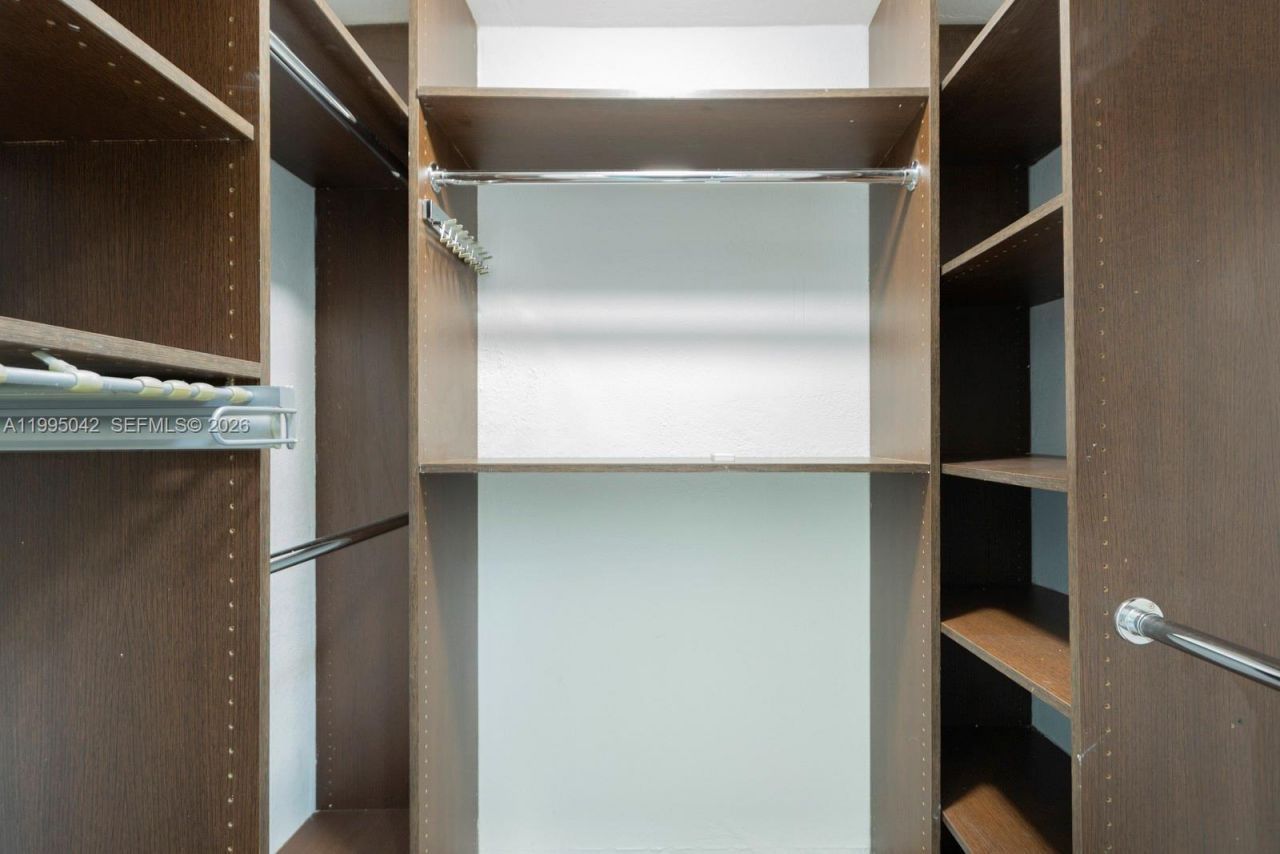 1351 NE 191 St, Unit E 106, Miami, FL 33179 Photo