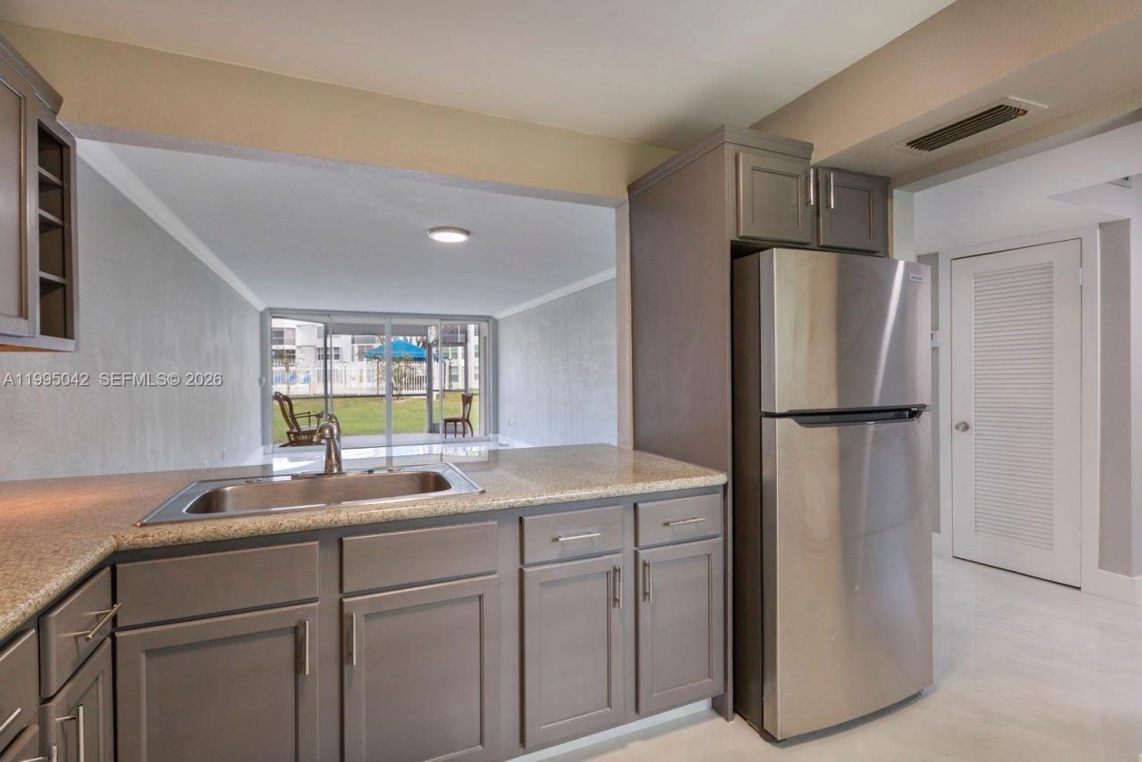 1351 NE 191 St, Unit E 106, Miami, FL 33179 Photo