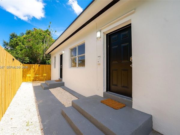 7031 NW 6th Ct , Miami, FL 33150