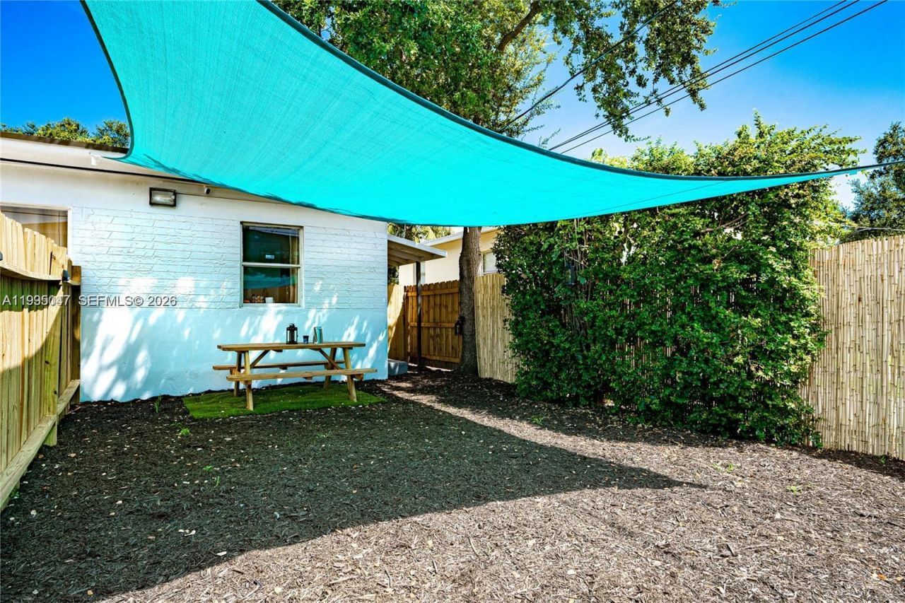 7031 NW 6th Ct , Miami, FL 33150 Photo