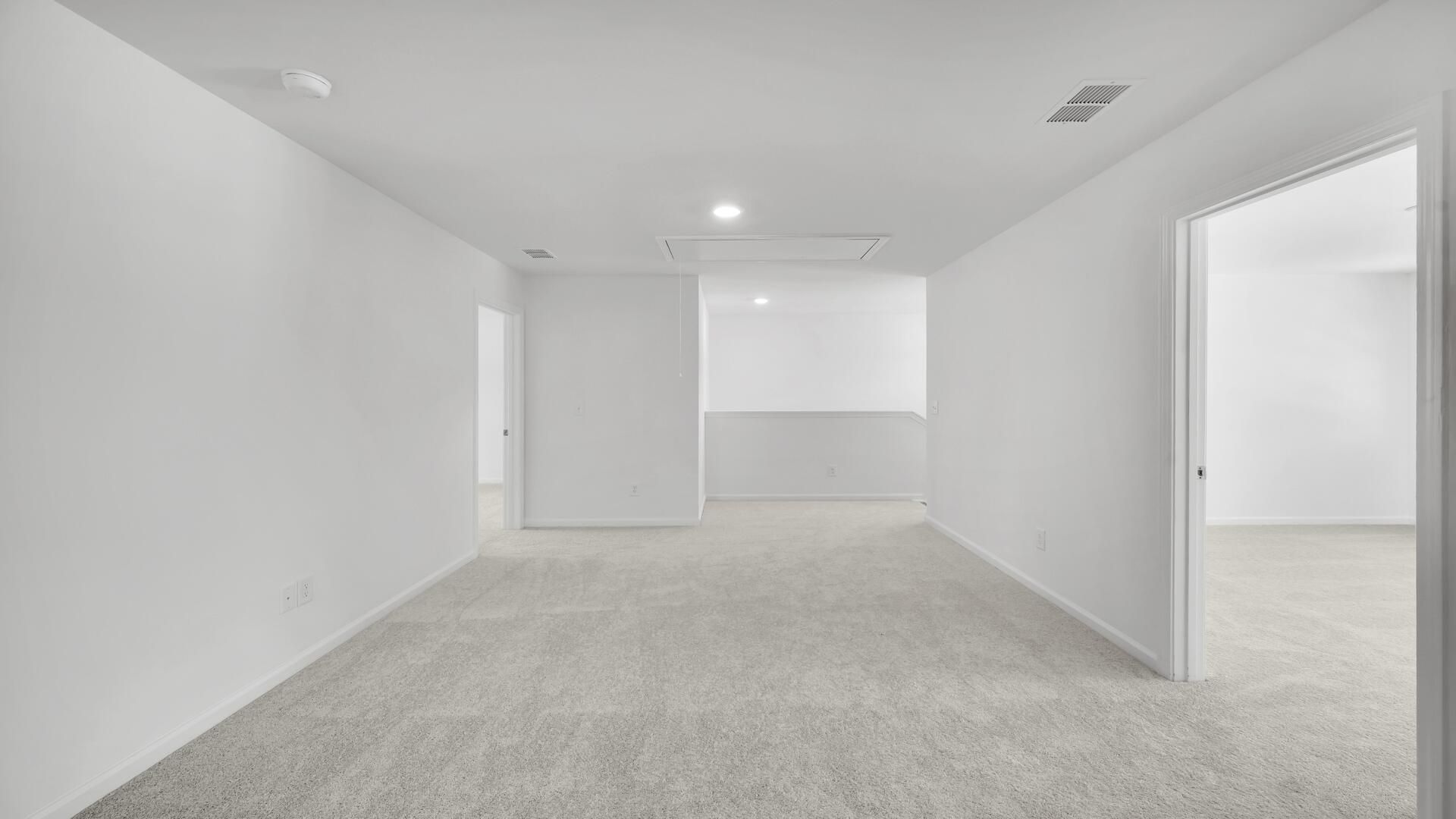 446 Cadbury Loop Photo 16
