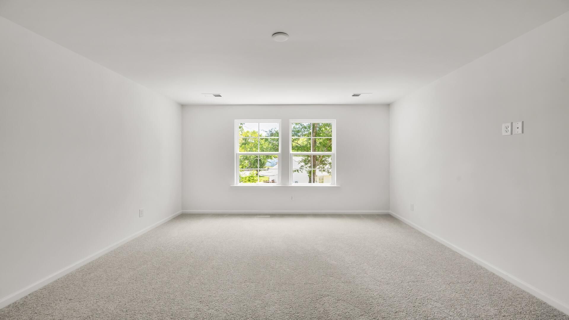 446 Cadbury Loop Photo 19