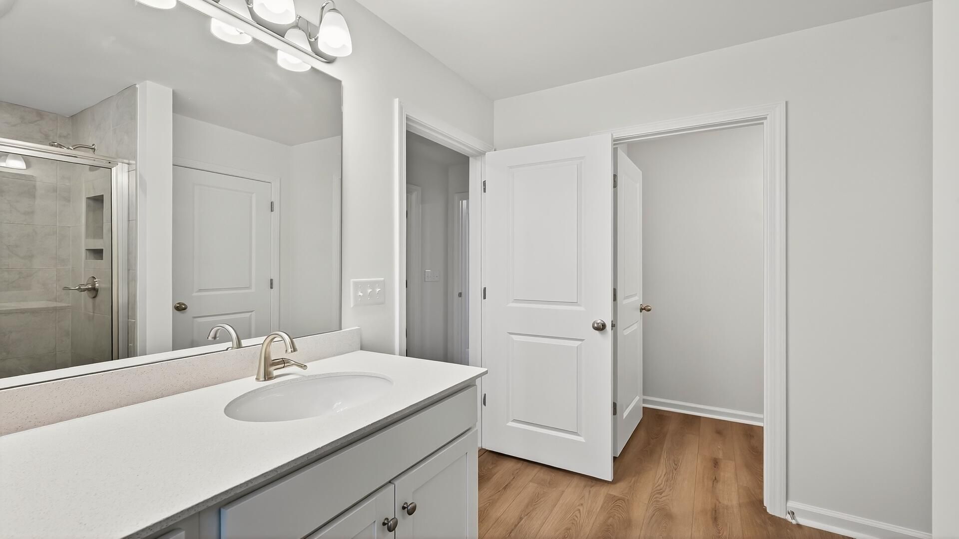 446 Cadbury Loop Photo 19