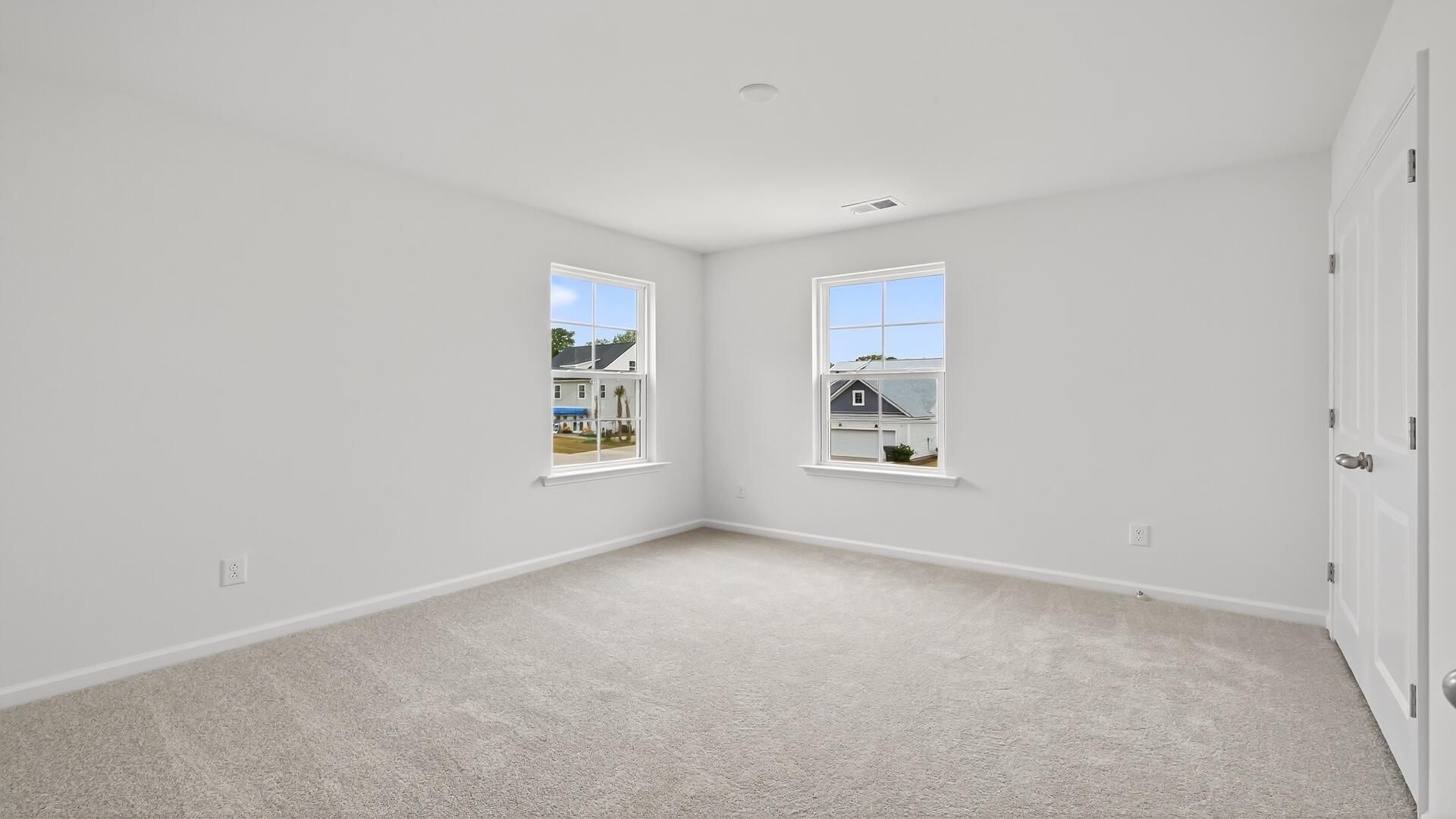 446 Cadbury Loop Photo 20